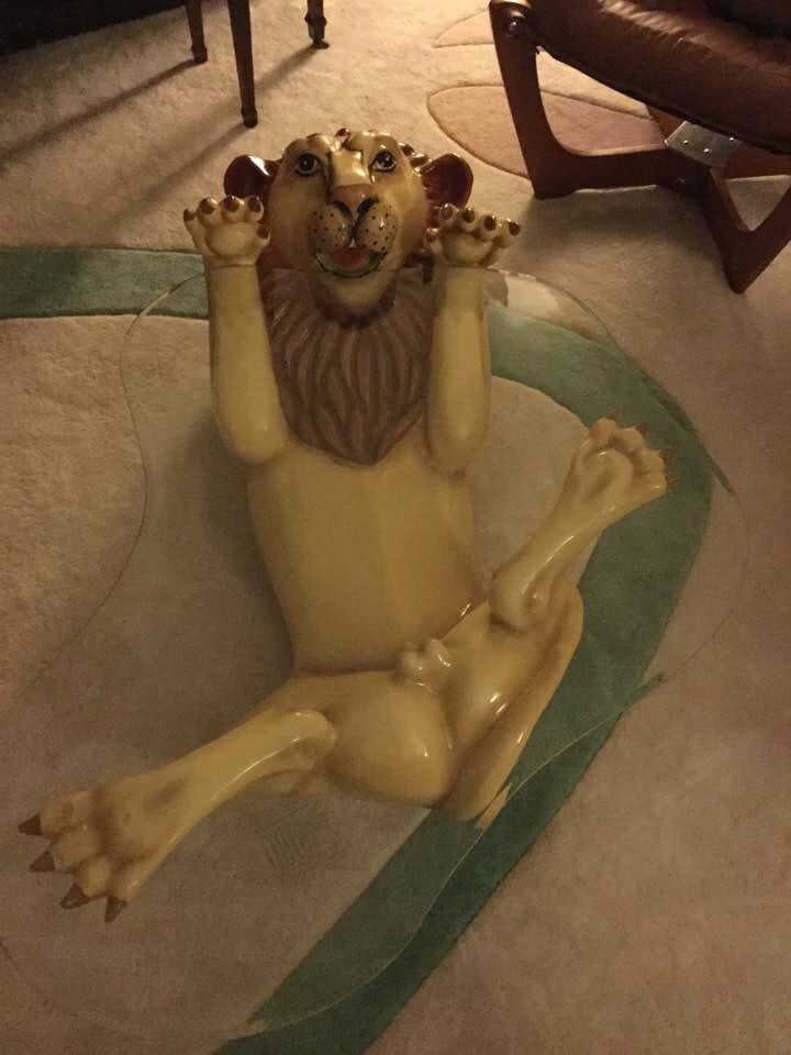 20 смешных случаев, когда люди находили действительно странные вещи в доме своих родителей вещи из дома родителей, странные вещи в доме родителей, смешные истории о родителях, смешно о родителях