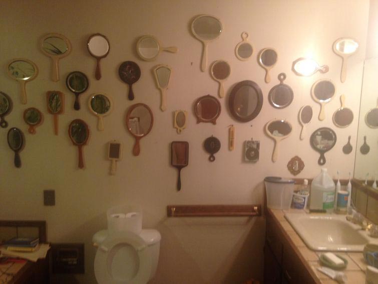 20 смешных случаев, когда люди находили действительно странные вещи в доме своих родителей вещи из дома родителей, странные вещи в доме родителей, смешные истории о родителях, смешно о родителях