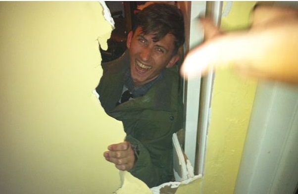 соседи по комнате, смешные соседи по квартире, розыгрыши от соседей