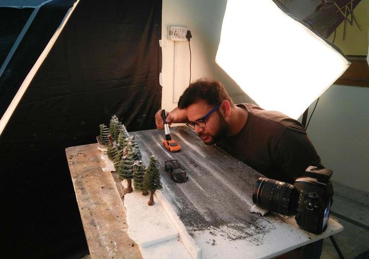 Ватсал Катария, Vatsal Kataria, фотографирует игрушечные модели автомобилей, реалистичные фото авто снимая игрушечные модели