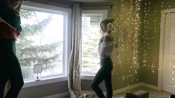 как сделать рождественское фото, сделать уютное фото, фотографии с использованием гирлянд, фон из гирлянд