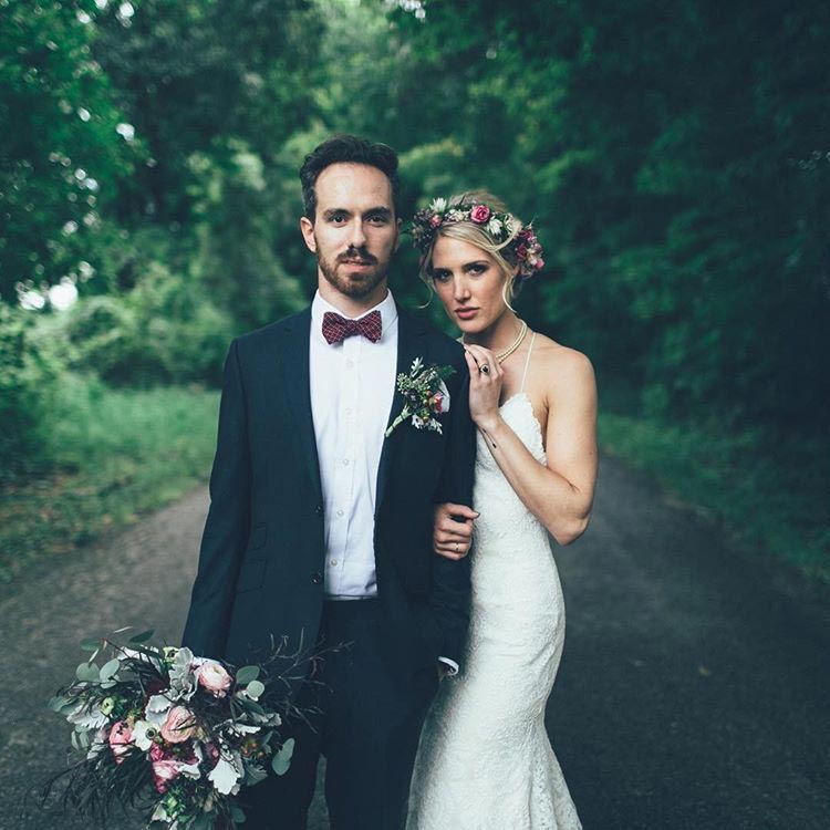 спас от самоубийства, жизнь самоубийством, видимо самоубийство