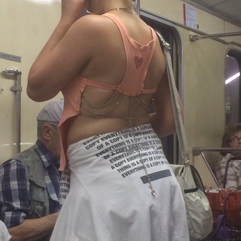 мода петербургского метро, мода метро, модники в транспорте, странные пассажиры метро 