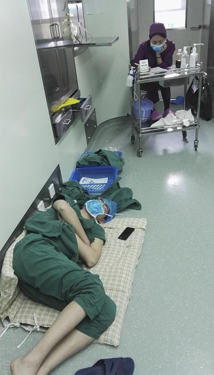 фото врачей после операции
