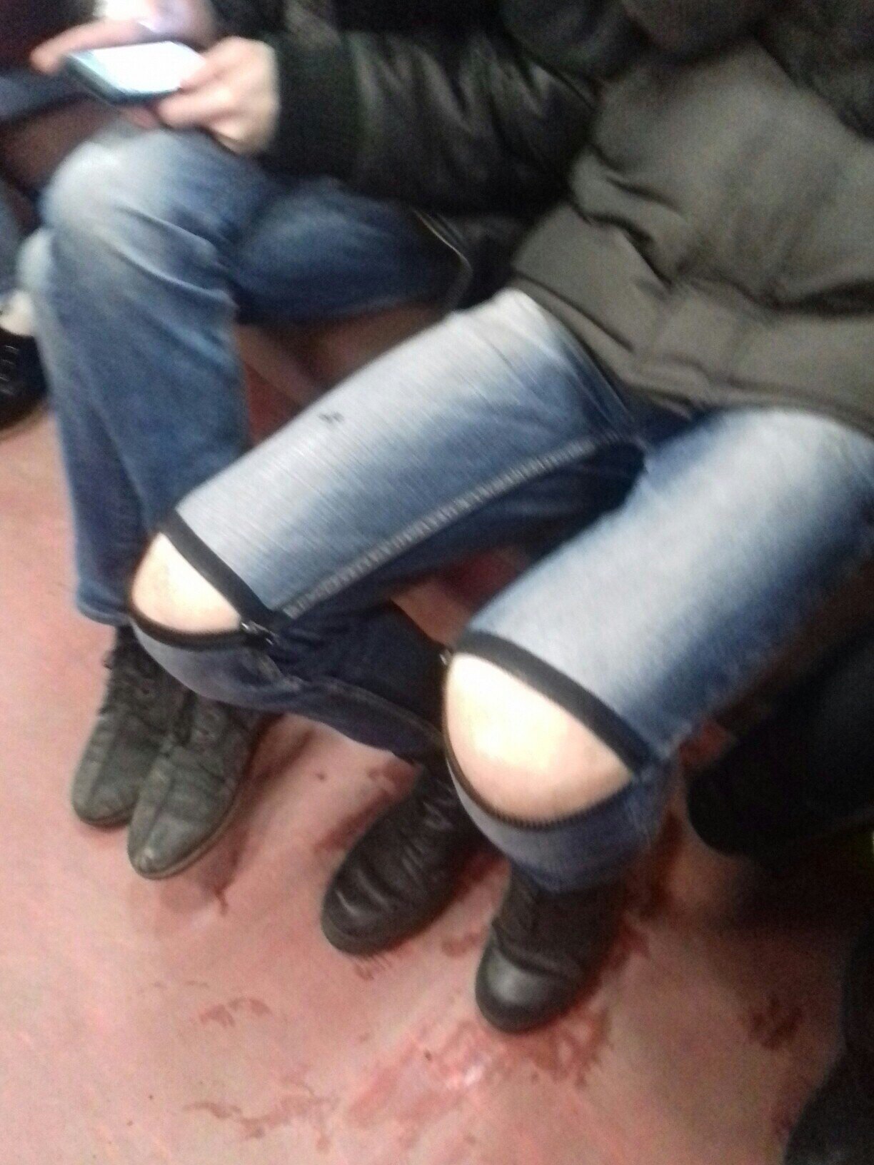 мода петербургского метро, мода метро, модники в транспорте, странные пассажиры метро 