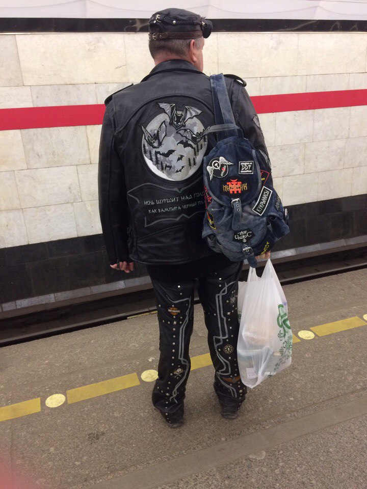 мода петербургского метро, мода метро, модники в транспорте, странные пассажиры метро 