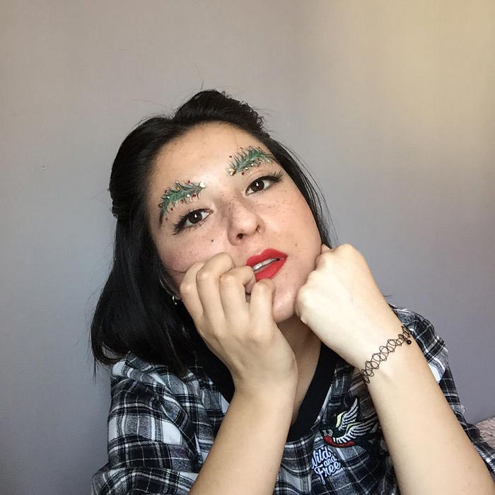 Брови в виде рождественской ёлки, #ChristmasTreeEyebrows