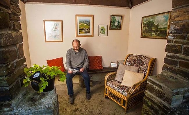 самая уютная автобусная остановка в мире, автобусная остановка  Девон Уолкхемптон