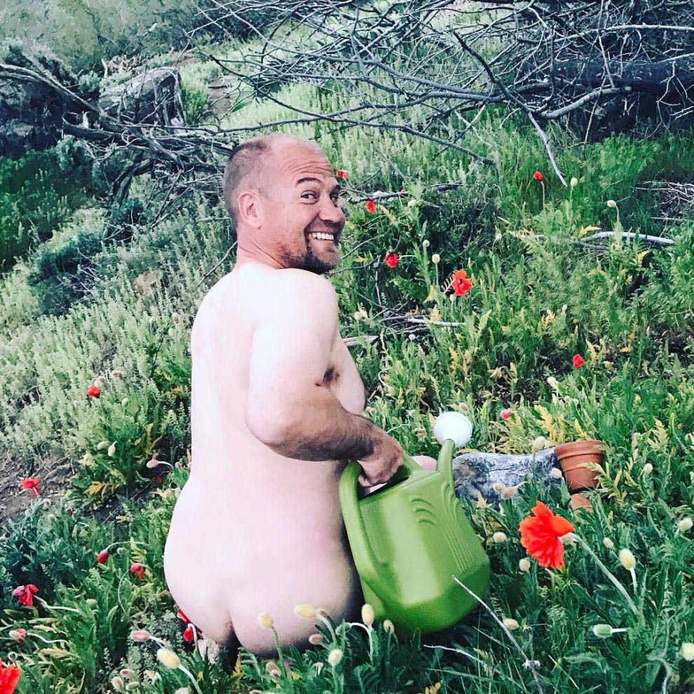 Всемирный день голого садовода, World Naked Gardening Day