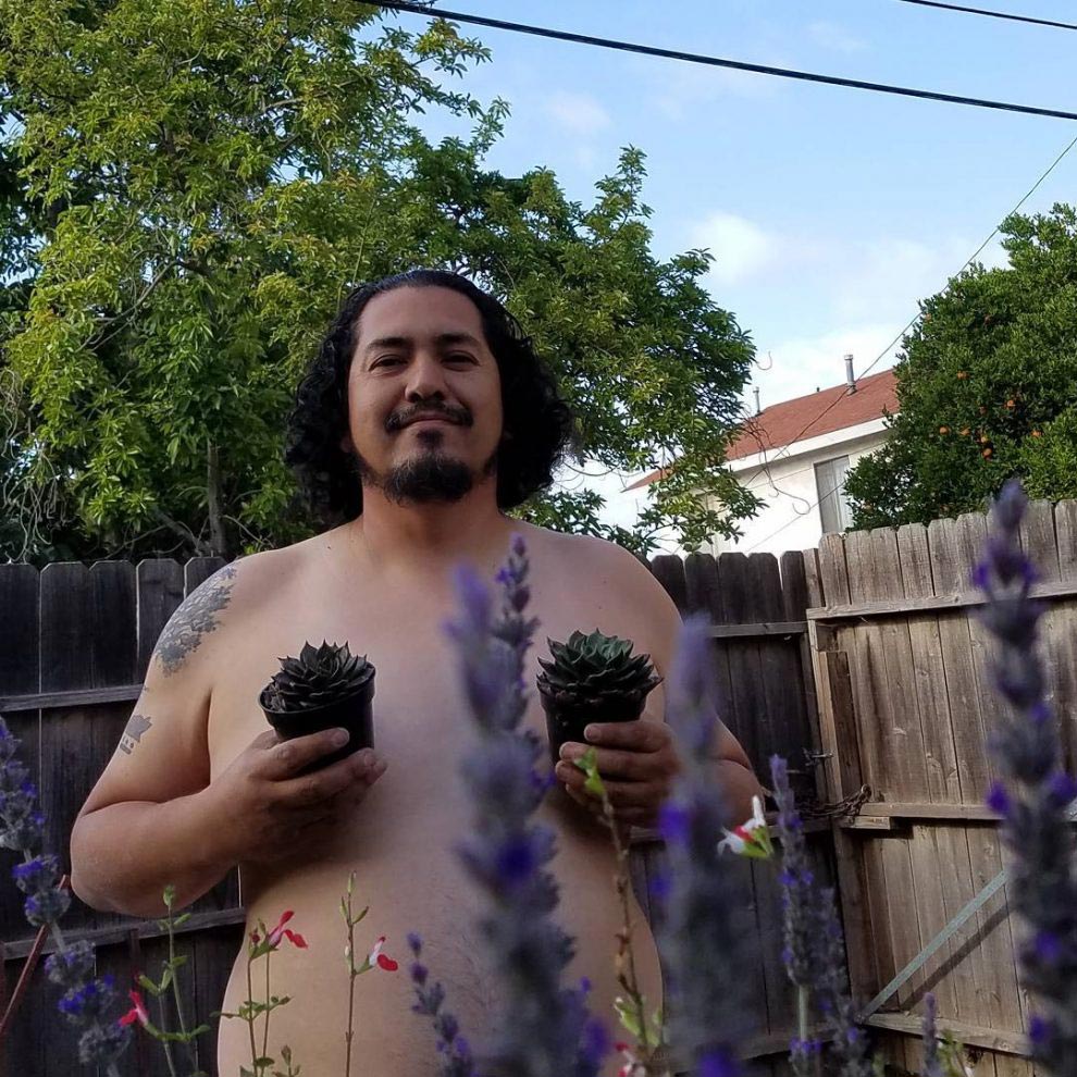 Всемирный день голого садовода, World Naked Gardening Day