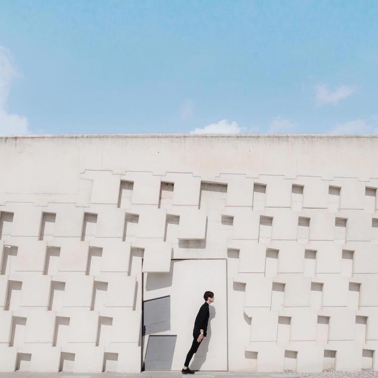 пара взаимодействует с архитектурой, Анна Девис, Даниэль Руэда