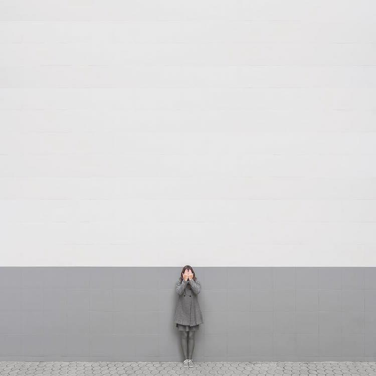 пара взаимодействует с архитектурой, Анна Девис, Даниэль Руэда