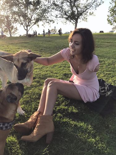 модель с одной рукой, сексуальные снимки с одной рукой, девушка с одной рукой сексуальные снимки