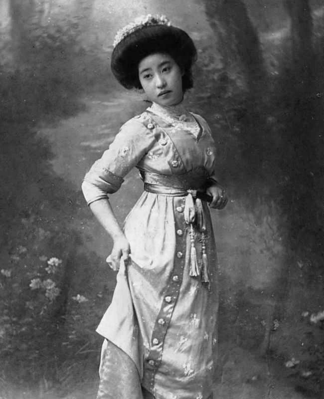 Как выглядели гейши без кимоно, Как выглядели гейши без традиционного макияжа