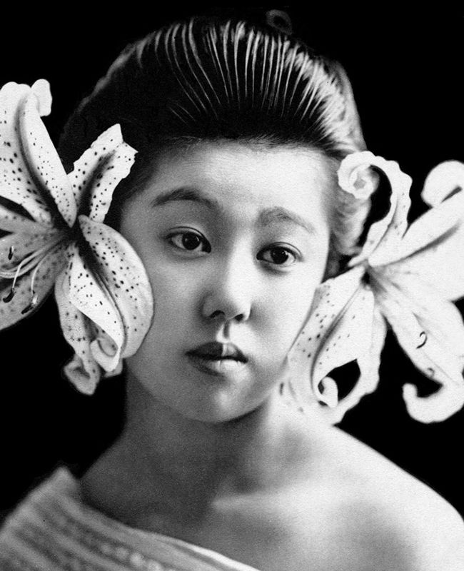 Как выглядели гейши без кимоно, Как выглядели гейши без традиционного макияжа