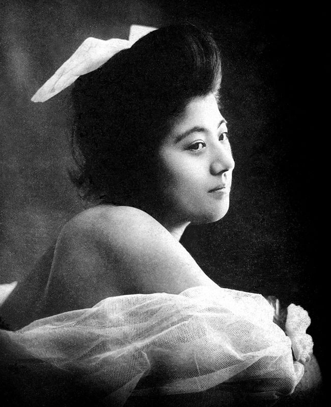 Как выглядели гейши без кимоно, Как выглядели гейши без традиционного макияжа