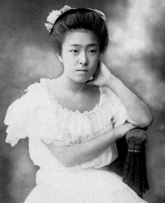 Как выглядели гейши без кимоно, Как выглядели гейши без традиционного макияжа