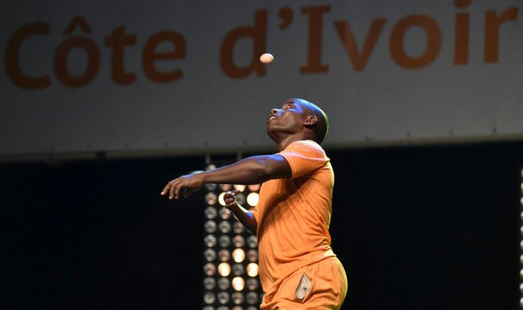 9 самых странных новогодних традиций из разных уголков планеты странные новогодние традиции, новогодние традиции разных стран