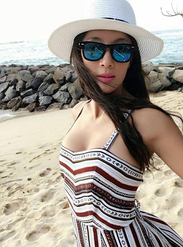 Эта 50-летняя мама выглядит настолько молодо, что все думают, что она девушка её сына мам путают с девушкой сына, Лю Елин, Liu Yelin, мама выглядит так молодо путают с девушкой сына, выглядит молодо в 50 лет