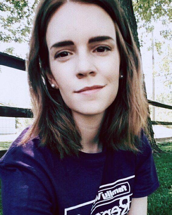 Кари Льюис — двойник Эммы Уотсон, которая даже не подозревала о своем невероятном сходстве с Гермионой Кари Льюис, Kari Lewis, двойник Эммы Уотсон, косплей Гермиона, похожа на Гермиону