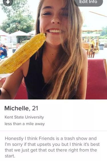 пара придумывала оправдания не видеться, 3 года переписывались в Tinder, шуточная переписка Tinder