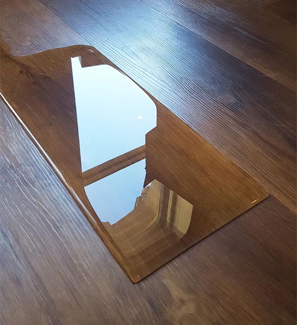 пятна от жидкости, пятно похожее на, пятна похожие на нечто другое