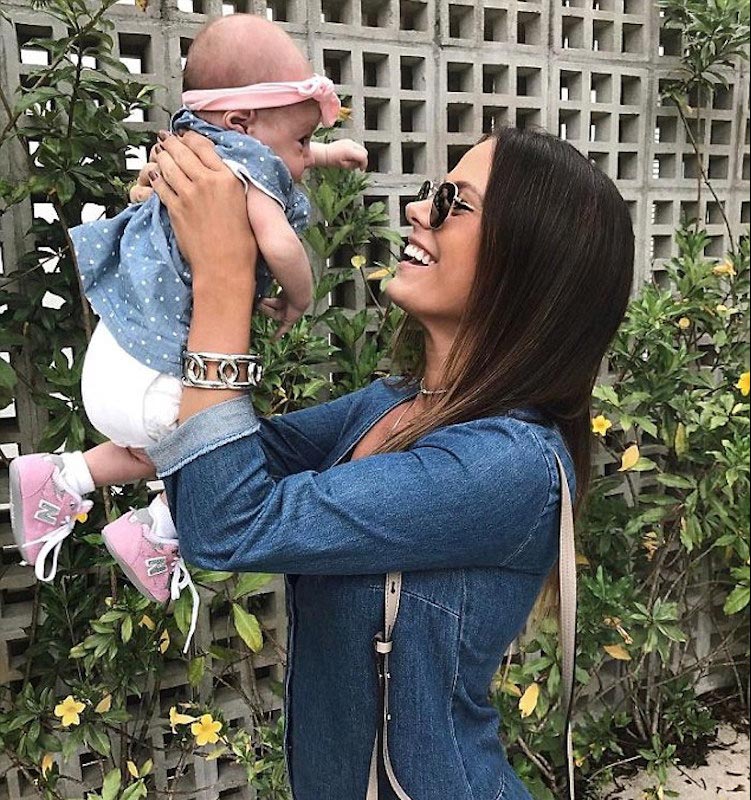 фото сразу после кесарева сечения, селфи с новорожденным ребёнком