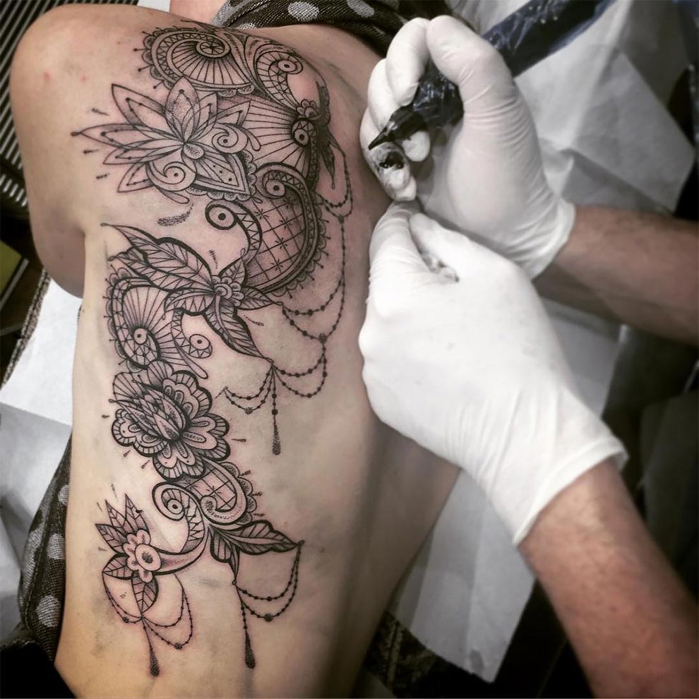 женские татуировки, женская татуировка на руке, тату кружева, Марко Манзо, Marco Manzo