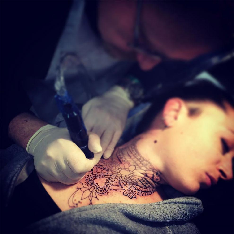 женские татуировки, женская татуировка на руке, тату кружева, Марко Манзо, Marco Manzo