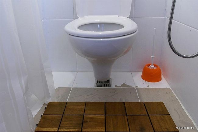 Белорусская семья живет в крошечном удивительном доме общей площадью 16 кв.м Белорусская семья живет в крошечном доме, Семья Белоруссия маленький дом, дом 16 кв.м