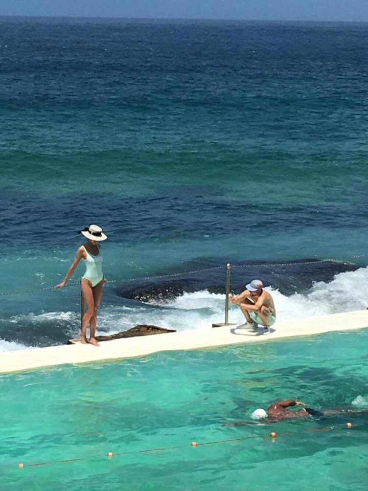 Инстаграм-бойфренды, или парни, которых девушки используют вместо селфи-палки Инстаграм-бойфренды, парни селфи-палки, парни фотографируют девушек Instagram