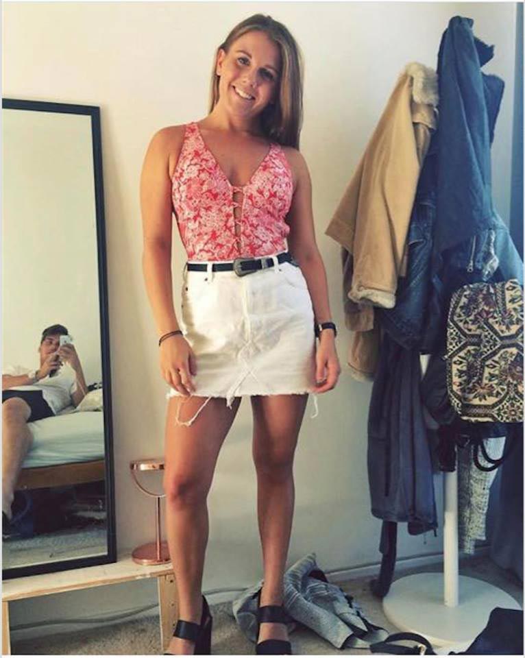 Инстаграм-бойфренды, или парни, которых девушки используют вместо селфи-палки Инстаграм-бойфренды, парни селфи-палки, парни фотографируют девушек Instagram