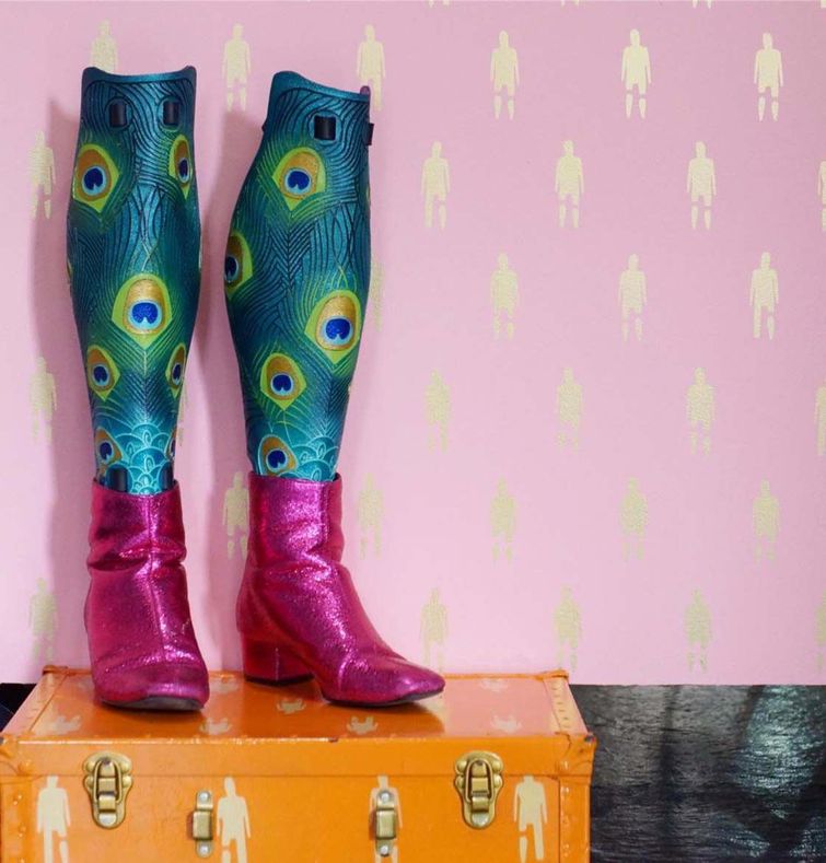 дизайнерские протезы, протезы ног дизайн, протезы ног модный аксессуар