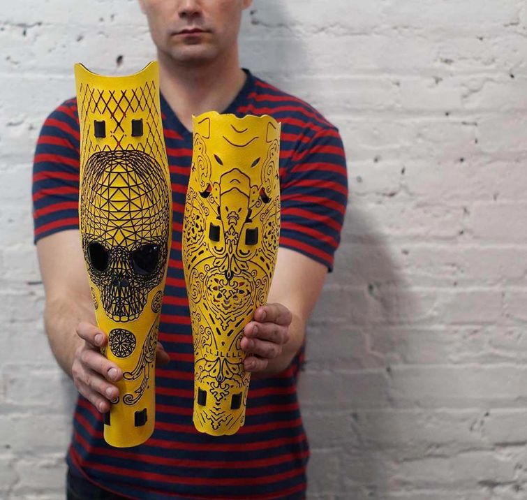 дизайнерские протезы, протезы ног дизайн, протезы ног модный аксессуар