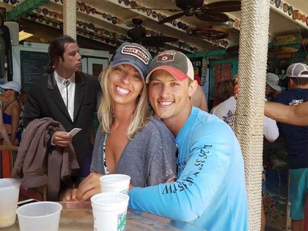 пара попросила убрать пузатого мужика с фото, пузатый мужик фотожабы