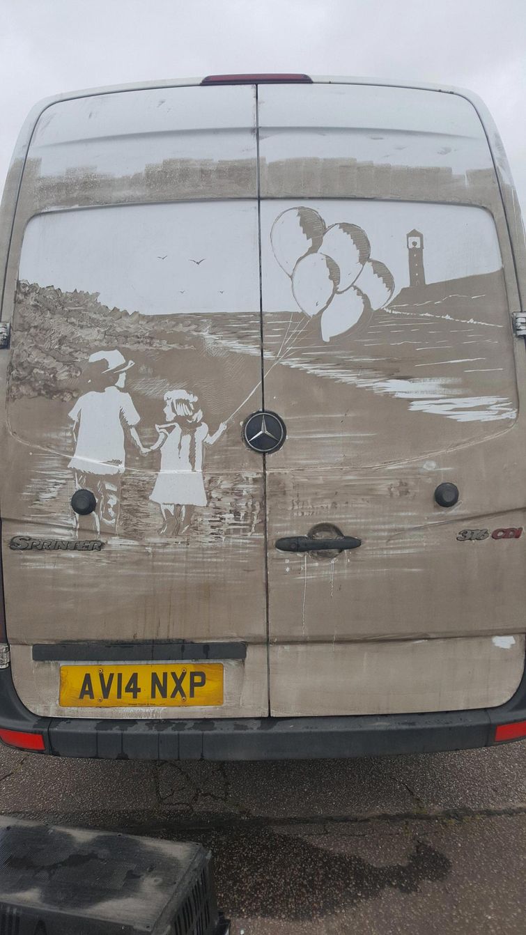 Рисунки на грязных машинах | Car art, Window art, Art pictures
