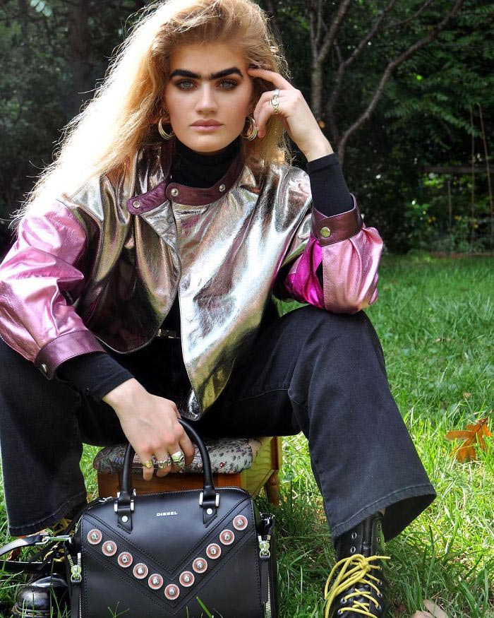 модель со сросшимися бровями, София Хаджипантели, Sophia Hadjipanteli