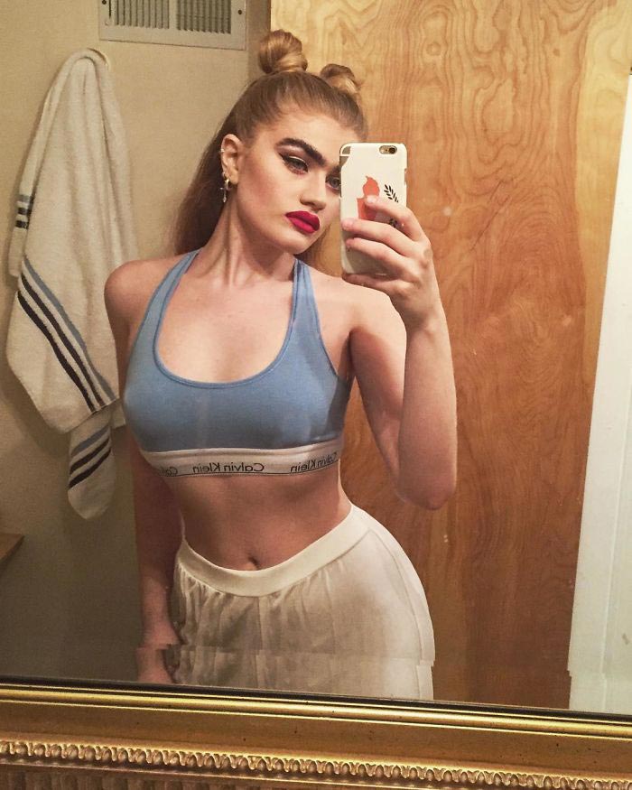 модель со сросшимися бровями, София Хаджипантели, Sophia Hadjipanteli