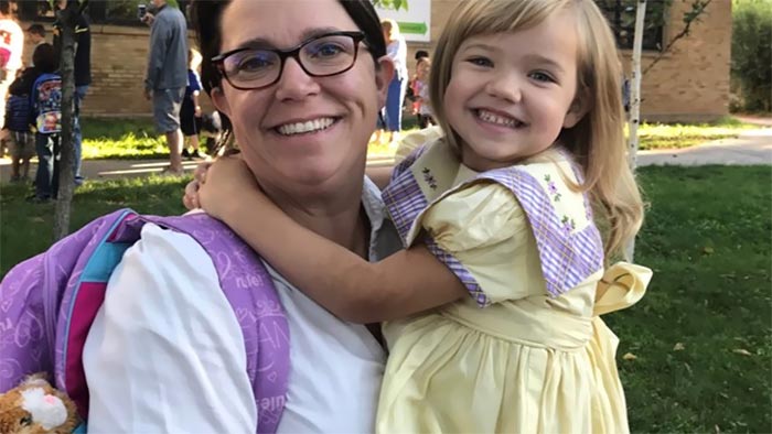 девочки носят платье в первый день детского сада, платье в первый день детского сада, детское платье 67 лет