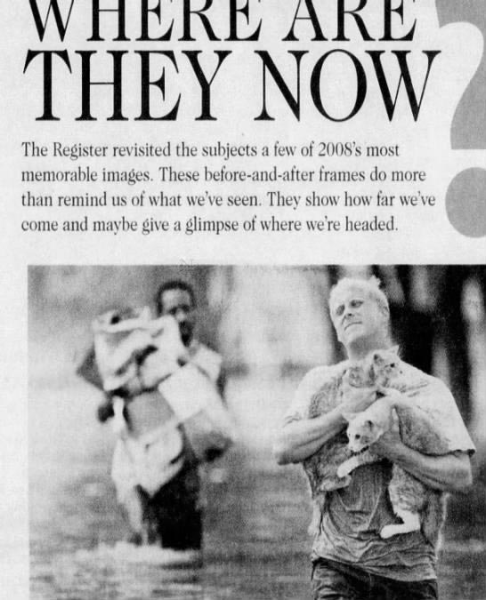 Сторонники Трампа вовсю распространяют это фото в соцсетях, но для них есть сюрприз трамп несёт кошек , трамп спасает кошек, фейковая фотография трампа, фото трампа фотошоп,