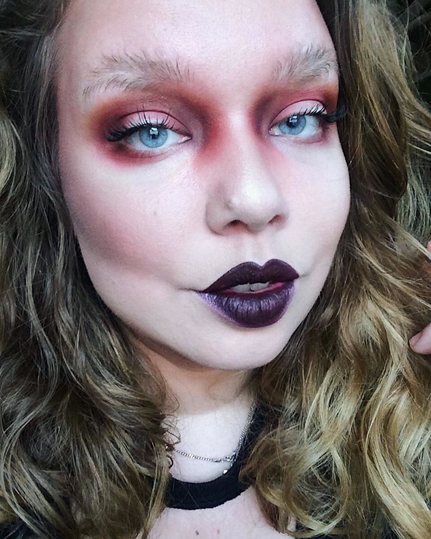 Брови в форме перьев, брови перья