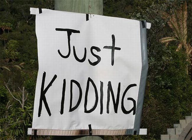 жестокий розыгрыш на телефонных столбах , Предложение руки и сердца на телефонных столбах 