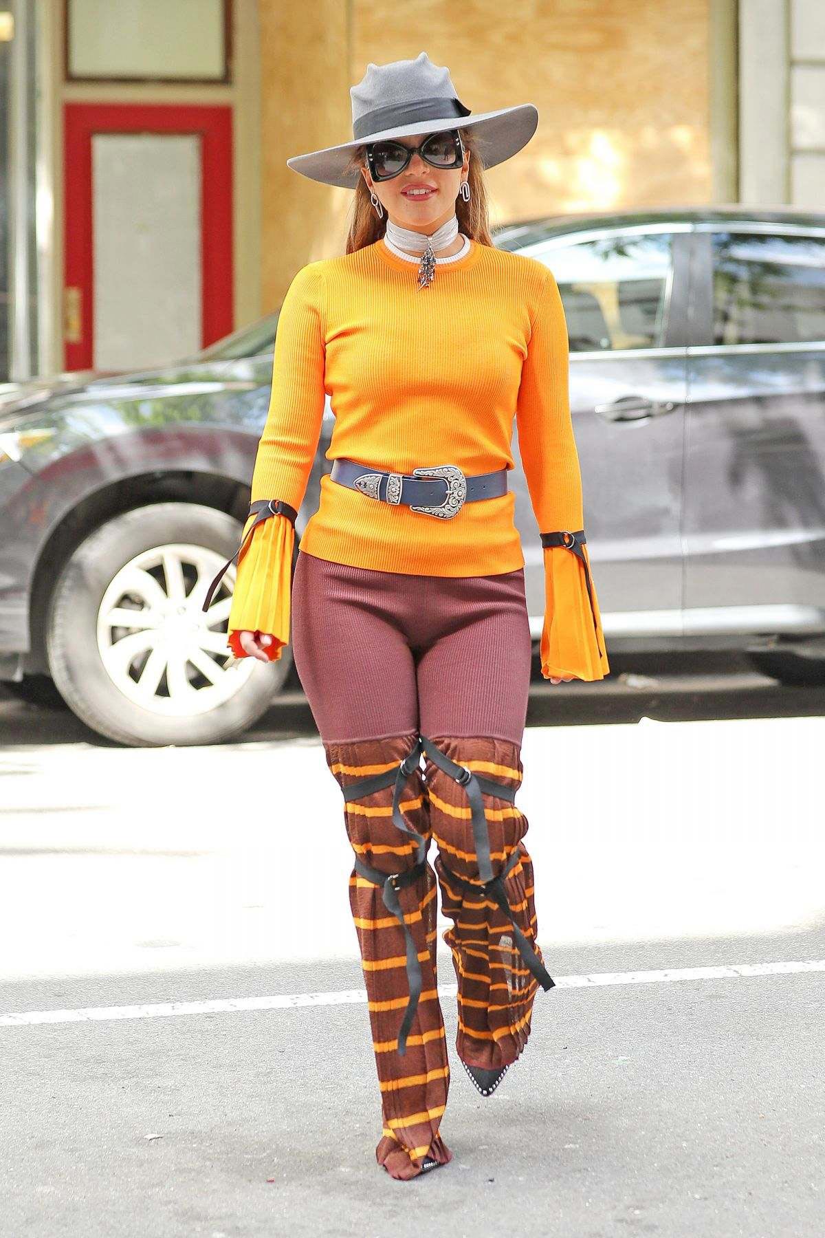 нелепые наряды звёзд, самые безвкусные наряды знаменитостей