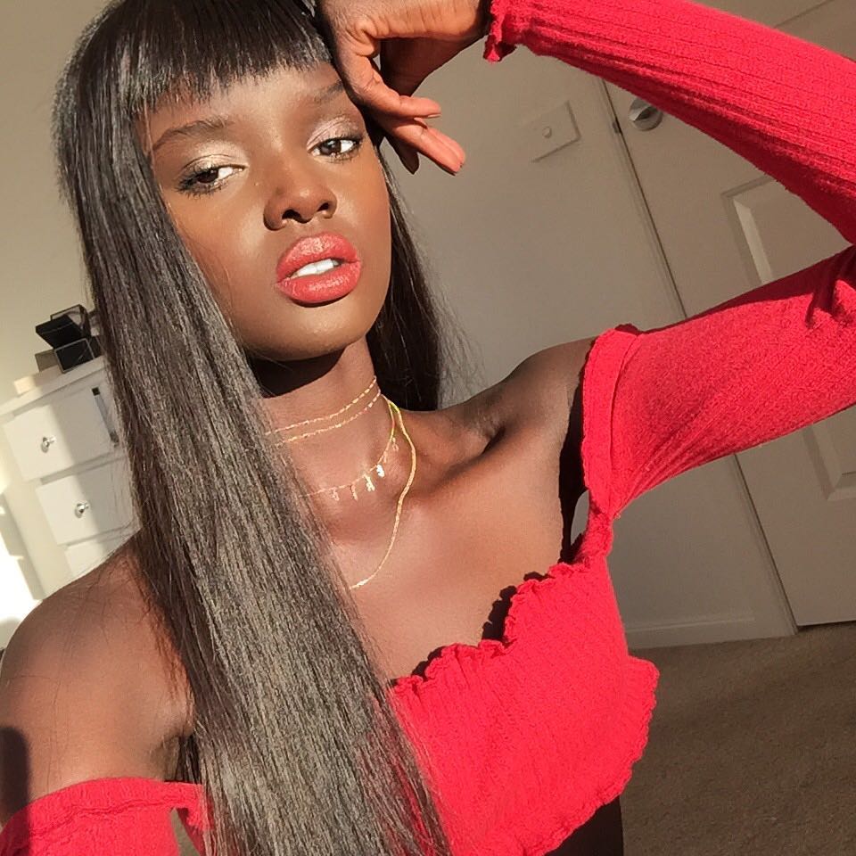 Даки Тот  модель, модель похожая на куклу Барби, Duckie Thot