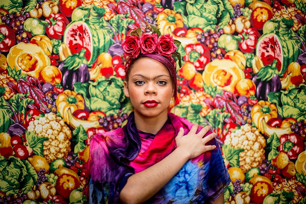 фотограф превращает моделей в Фриду Кало, фотограф в стиле Фриды Кало