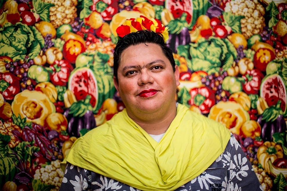 фотограф превращает моделей в Фриду Кало, фотограф в стиле Фриды Кало