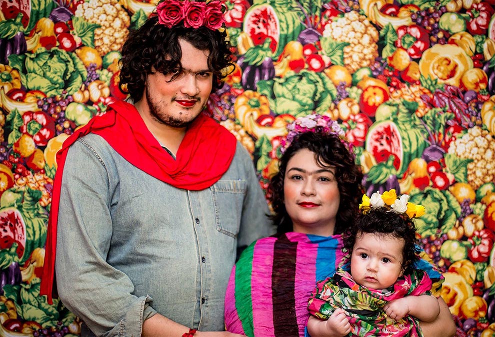 фотограф превращает моделей в Фриду Кало, фотограф в стиле Фриды Кало