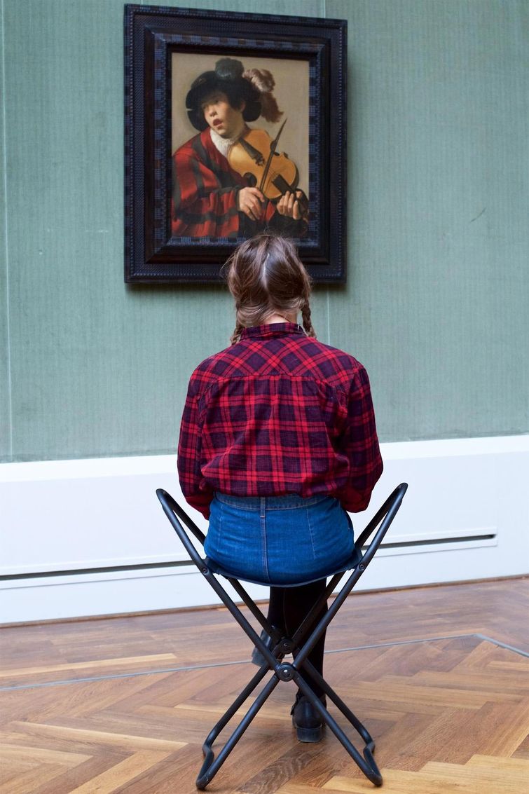 сходство между картинами и посетителями, картины музеев посетители, похожи друг на друга