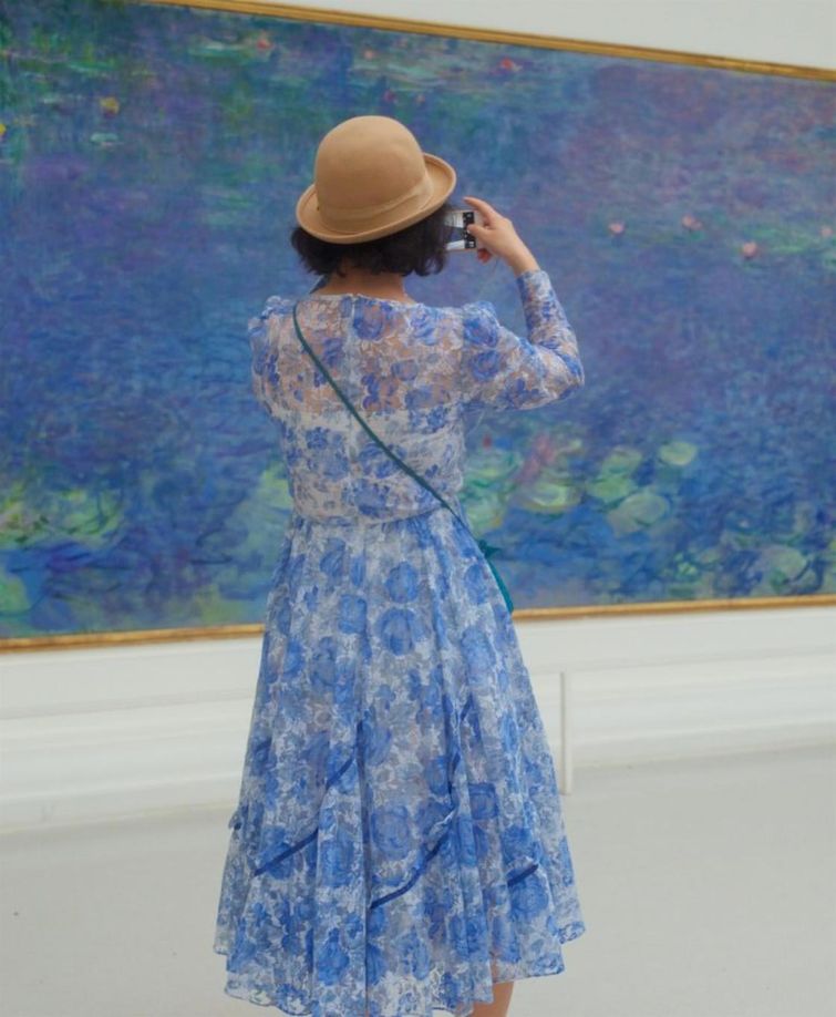 сходство между картинами и посетителями, картины музеев посетители, похожи друг на друга