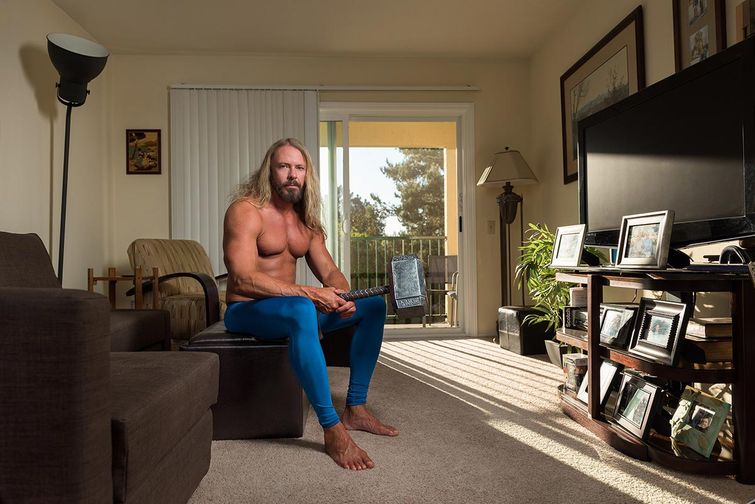 фотографы снимали незнакомцев, модели по объявлению, объявление о поиске моделей